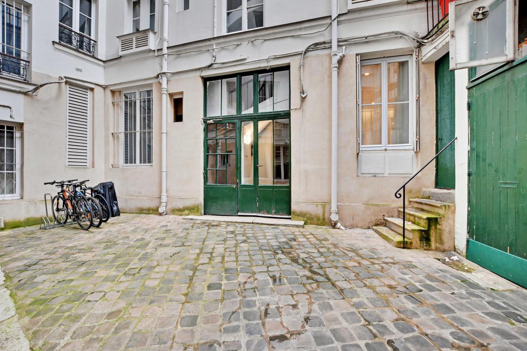 Appartamento Authentic - 3br-6p - Moulin Rouge Parigi