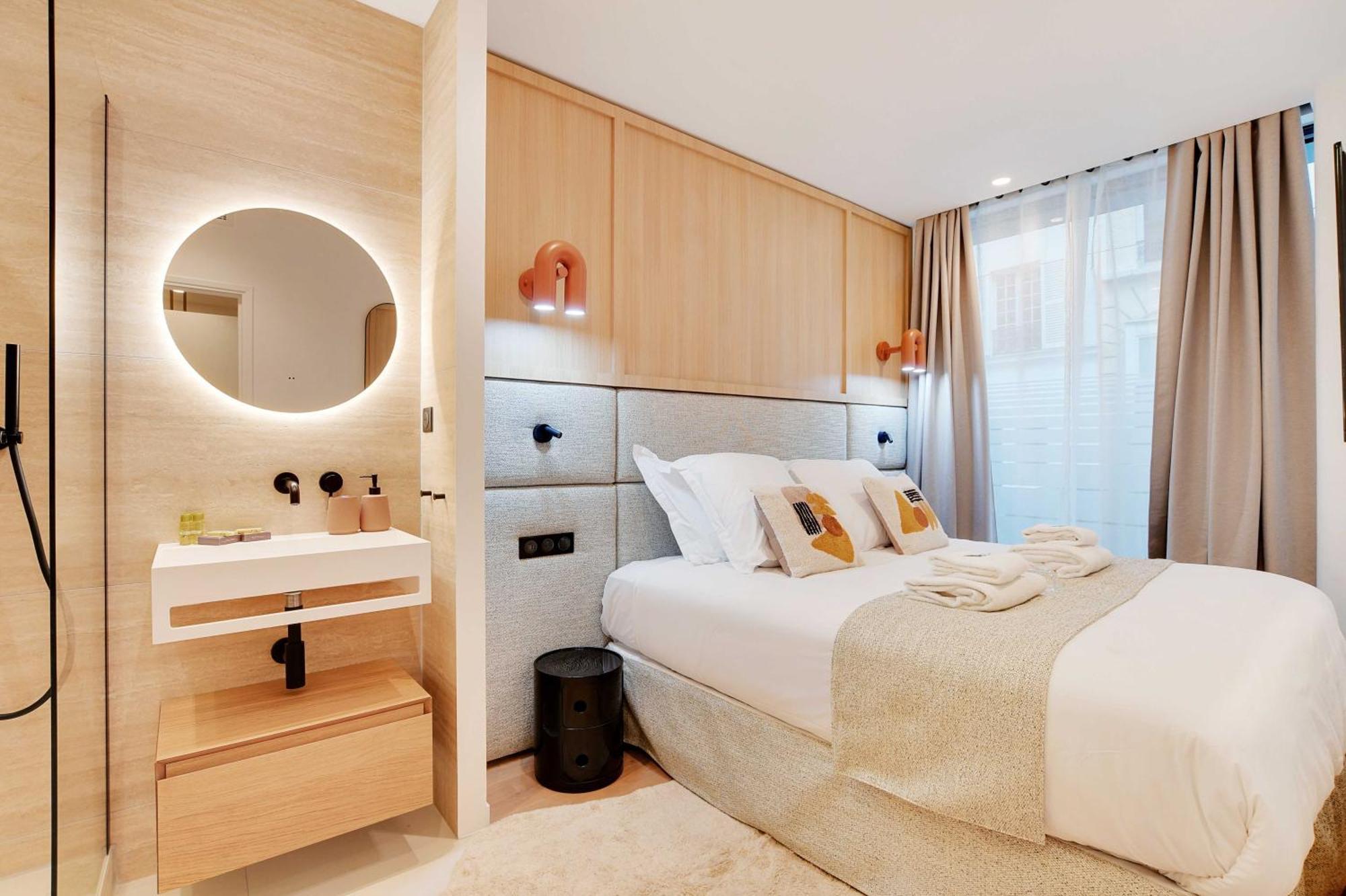 Appartamento Authentic - 3br-6p - Moulin Rouge Parigi